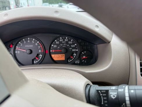 Used 2017 Nissan Frontier SV RWD image 3