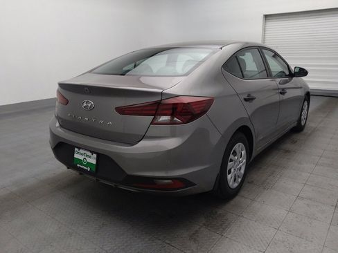 Used 2020 Hyundai Elantra SE FWD image 9