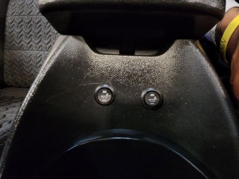 Used 2023 Chevrolet Equinox LT image 23