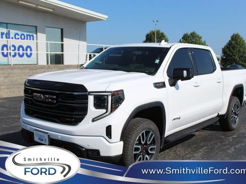 Used 2022 GMC Sierra 1500 AT4 w/ AT4 Premium Package AWD/4WD image 1