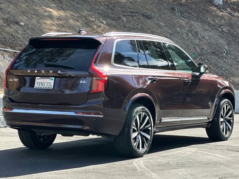 Certified 2026 Volvo XC90 B5 Core AWD/4WD image 4