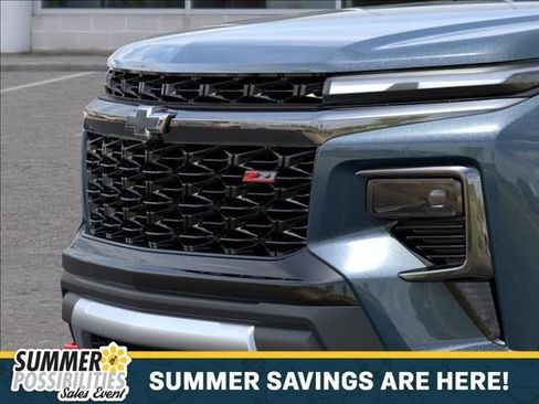 New 2026 Chevrolet Traverse Z71 w/ Driver Confidence Package AWD/4WD image 13