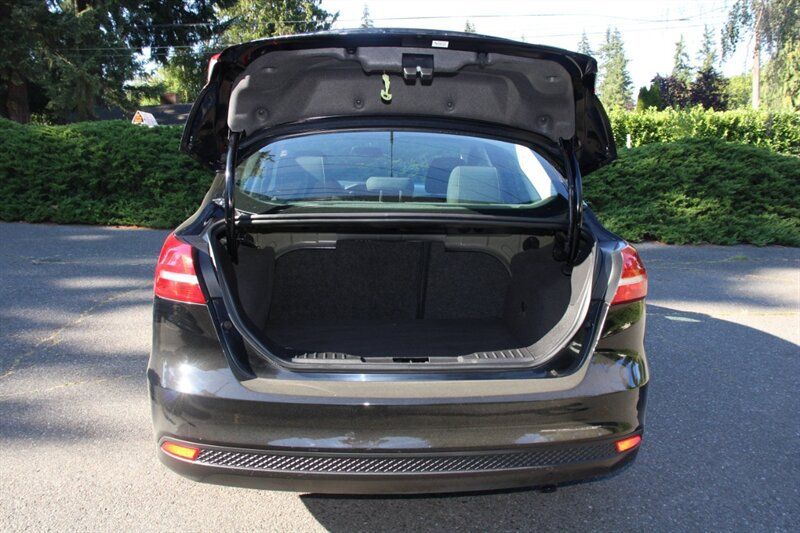 Used 2016 Ford Focus SE FWD image 17