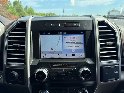 Used 2019 Ford F150 King Ranch w/ Equipment Group 601A Luxury AWD/4WD image 19