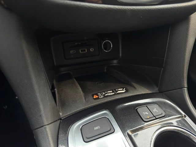 Certified 2024 Chevrolet Equinox Premier AWD/4WD image 19