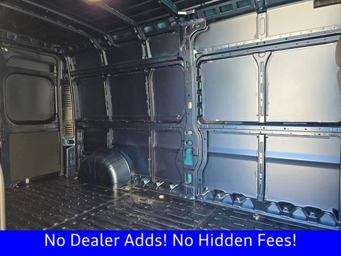 Used 2025 RAM ProMaster 2500 w/ Convenience Group image 29