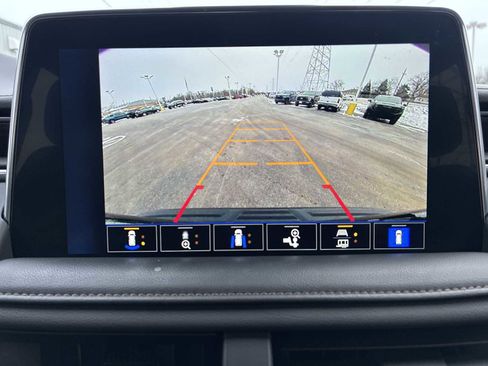 Used 2023 Chevrolet Tahoe High Country image 15