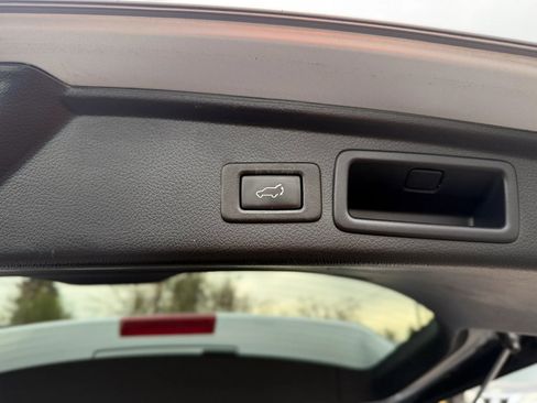 Used 2017 Subaru Forester 2.5i Limited image 25