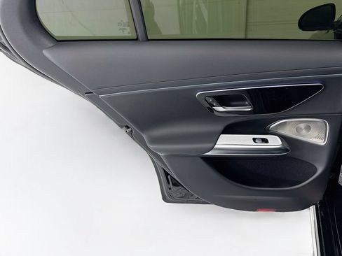 Used 2024 Mercedes-Benz E 350 4MATIC Sedan image 25