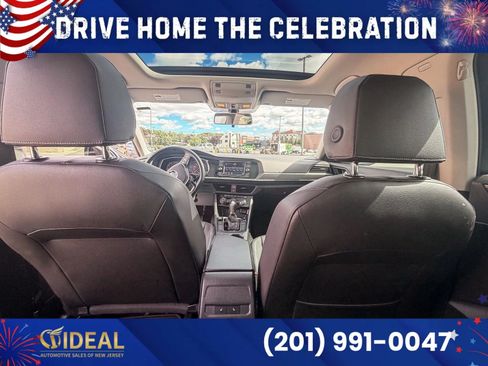 Used 2019 Volkswagen Jetta SE w/ Cold Weather Package FWD image 21