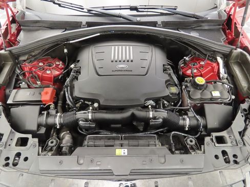 Used 2018 Land Rover Range Rover Velar R-Dynamic SE image 28