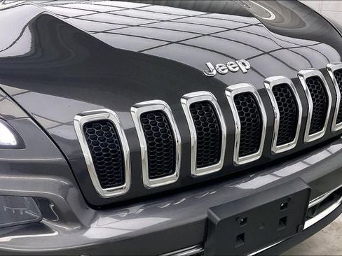 Used 2014 Jeep Cherokee Limited w/ Luxury Group AWD/4WD image 31