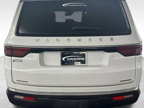 Used 2022 Jeep Wagoneer Series III w/ Rear Seat Video Group 1 AWD/4WD image 8
