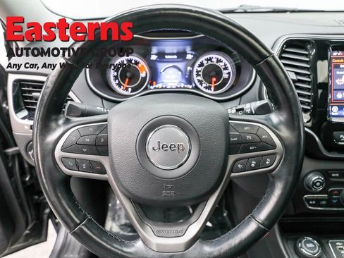 Used 2021 Jeep Cherokee Limited image 10