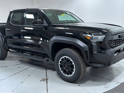 New 2026 Toyota Tacoma TRD Off-Road image 3