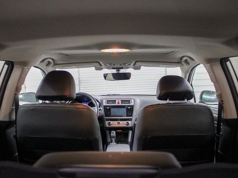 Used 2017 Subaru Outback 2.5i Limited image 15