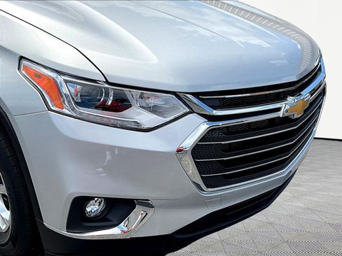 Used 2020 Chevrolet Traverse LT FWD image 33