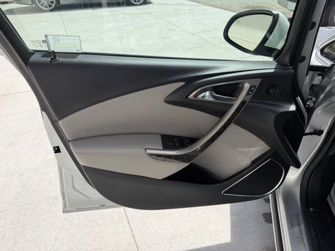 Used 2015 Buick Verano w/ Comfort Package FWD image 10