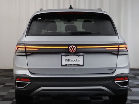 New 2026 Volkswagen Taos SEL image 16