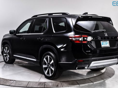 Used 2025 Honda Pilot Elite image 4
