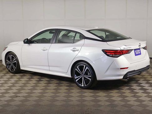 Used 2023 Nissan Sentra SR w/ SR Premium Package FWD image 10