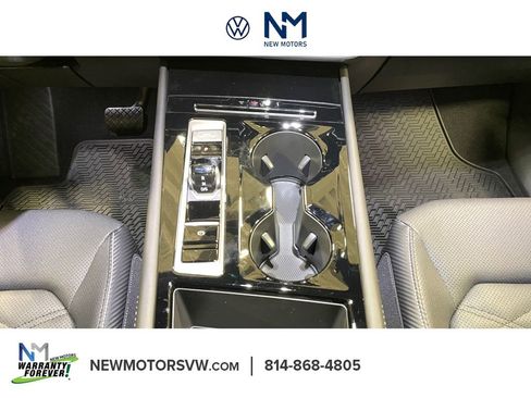 New 2026 Volkswagen Atlas Cross Sport SE image 11