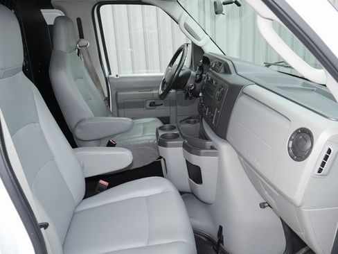 Used 2014 Ford E-350 and Econoline 350 Super Duty w/ Power Group image 21