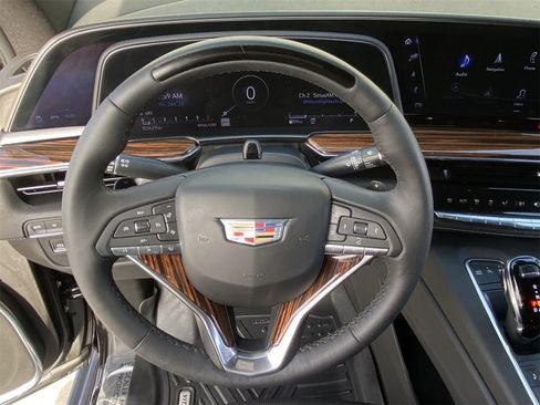 Used 2022 Cadillac Escalade Premium Luxury w/ Performance Package image 23