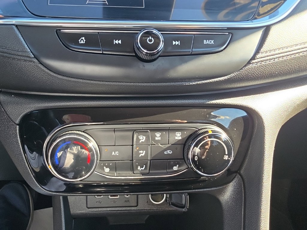 Certified 2022 Buick Encore GX Preferred w/ Cold Weather Comfort Package FWD image 17