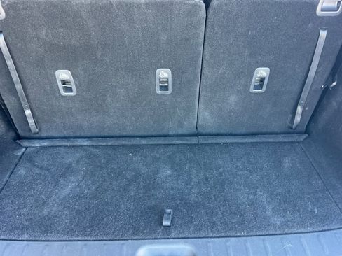 Certified 2025 Nissan Pathfinder SL image 18