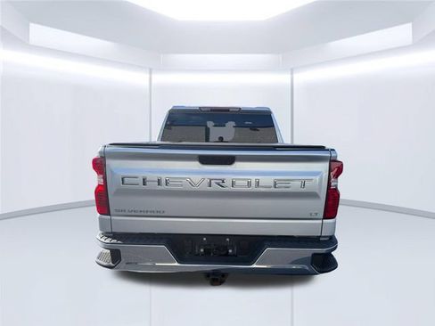 Used 2021 Chevrolet Silverado 1500 LT AWD/4WD image 4