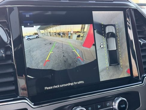 Used 2022 Ford F350 Lariat w/ Black Appearance Package image 45