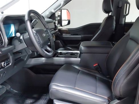 Used 2025 Ford F250 Lariat w/ Chrome Package image 20
