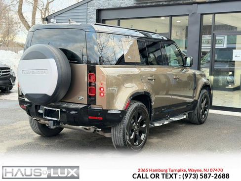 Used 2022 Land Rover Defender 110 X-Dynamic SE image 34