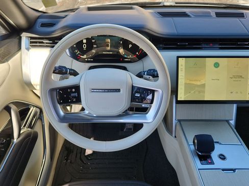 Certified 2024 Land Rover Range Rover Long Wheelbase Autobiography image 14