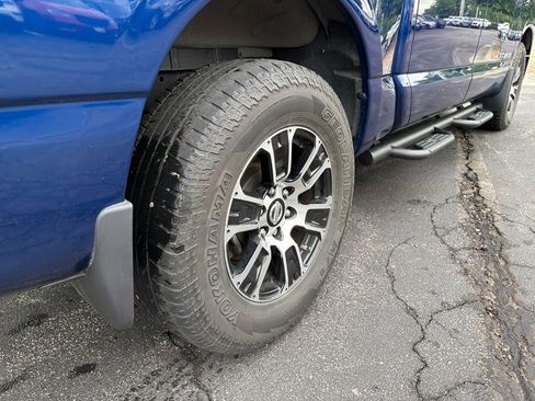 Used 2021 Nissan Titan SV w/ SV Convenience Package AWD/4WD image 6