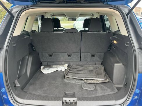 Used 2017 Ford Escape SE image 16