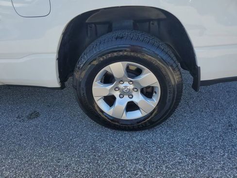 Used 2019 RAM 1500 Big Horn AWD/4WD image 8