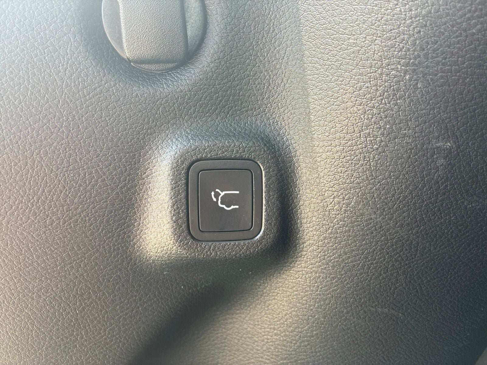 Used 2022 Jeep Compass Latitude w/ Convenience Group FWD image 28