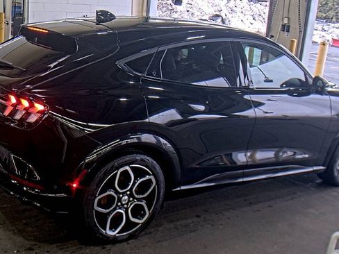 Used 2021 Ford Mustang Mach-E GT image 4