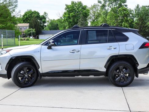 Used 2021 Toyota RAV4 XSE AWD/4WD image 4
