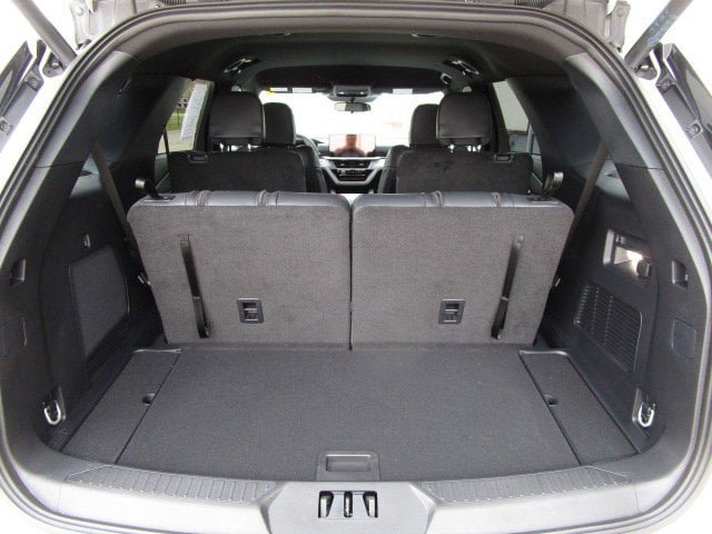 Used 2025 Ford Explorer ST-Line AWD/4WD image 8