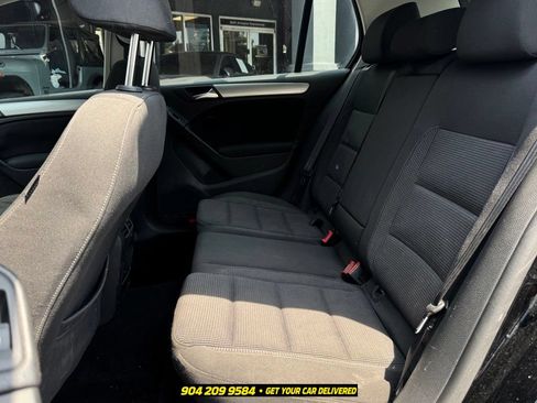 Used 2013 Volkswagen Golf 4-Door FWD image 21