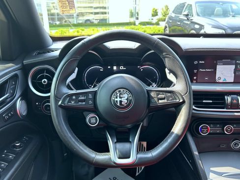 Used 2024 Alfa Romeo Stelvio Veloce AWD/4WD image 11