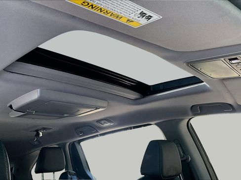 Used 2022 Honda Odyssey Touring image 22