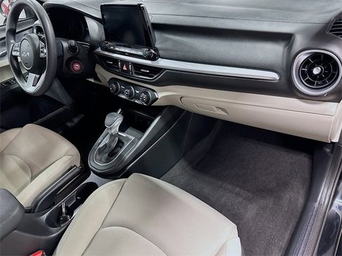 Used 2023 Kia Forte LXS w/ LXS Technology Package image 30