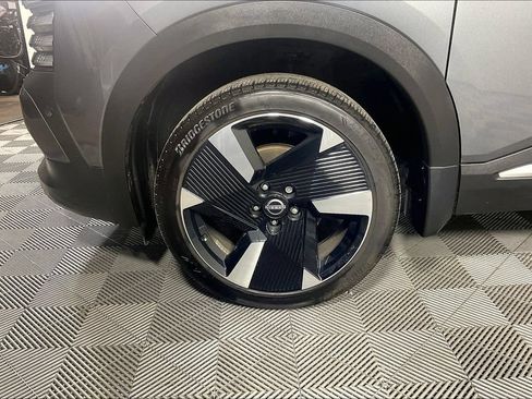 Used 2025 Nissan Kicks SR FWD image 10