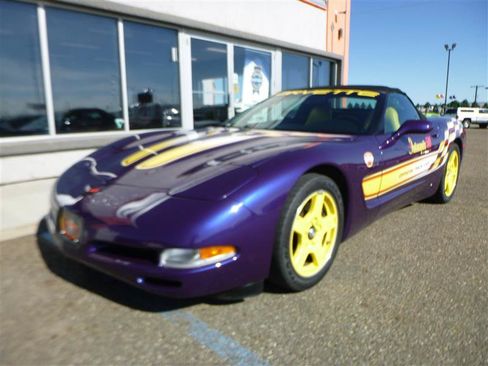 Used 1998 Chevrolet Corvette Convertible w/ Memory Pkg RWD image 2