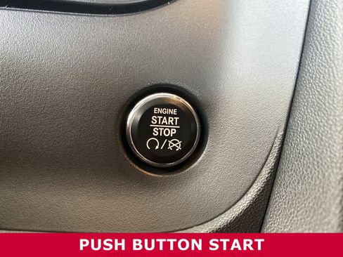 Used 2014 Dodge Challenger R/T image 16