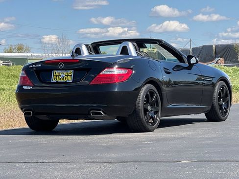 Used 2015 Mercedes-Benz SLK 250 image 4